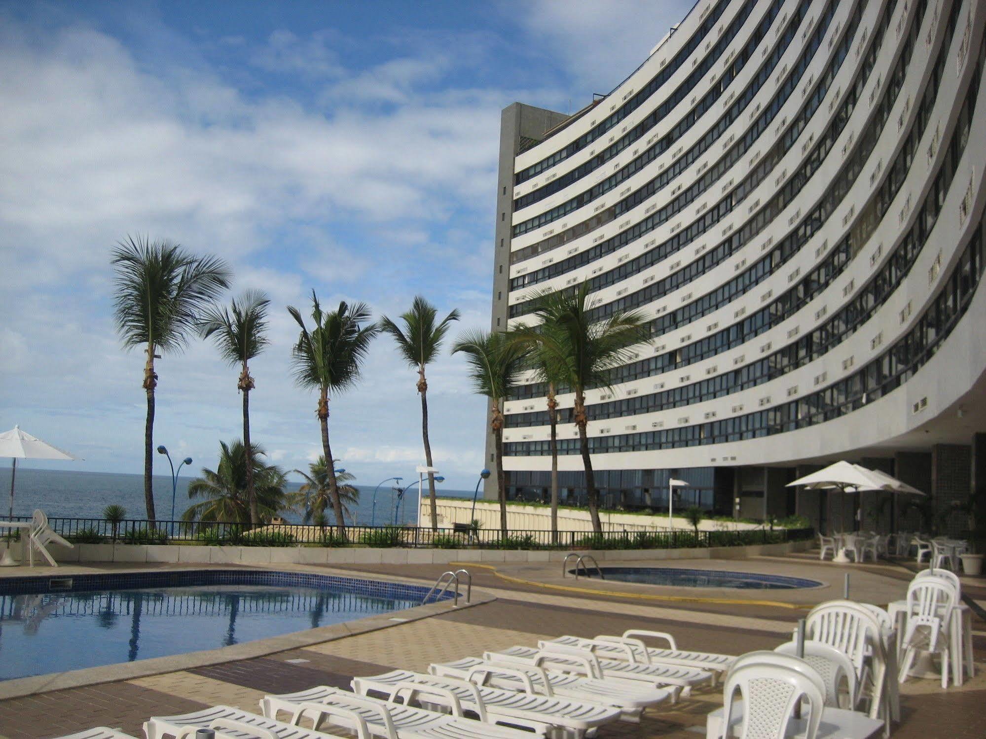 Apartamento no Ondina Apart Hotel Salvador Esterno foto